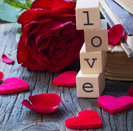 Send Valentine Rose and Gifts to Spain
